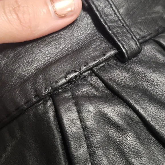 Vintage Cedars Petites High Rise Black Leather Pleated Trousers Tapered Pants - Picture 13 of 15